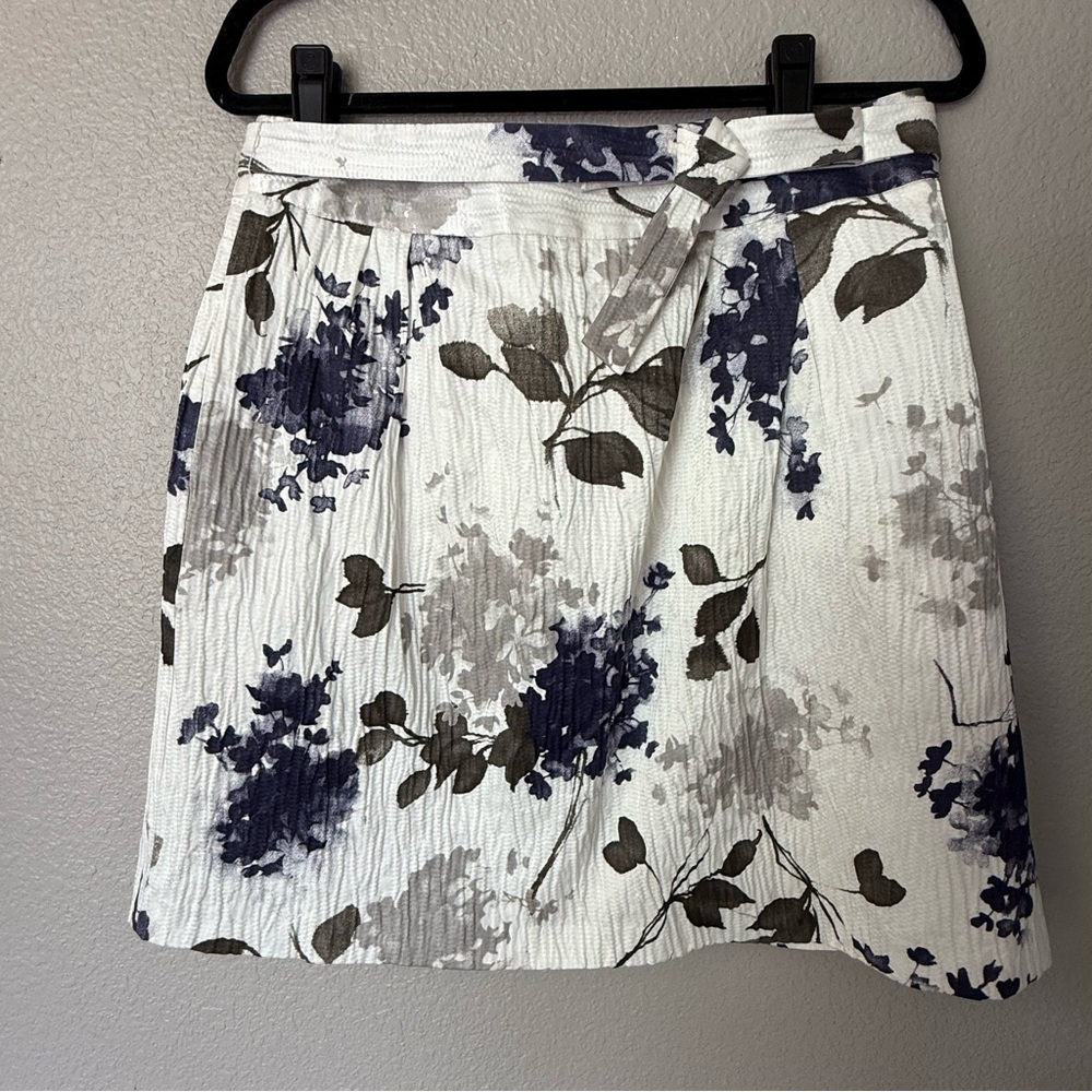 Teri Jon‎ Belted Mini Skirt Floral Size 8 Textured Fabric Above Knee Business